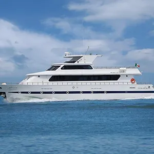Yacht Sarah Venezia Botel La Giudecca