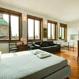https://duomo-apartment-galleria-unione.it-lombardy.com