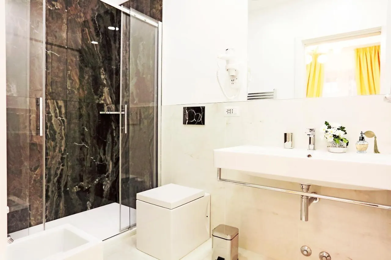 ** بيت ضيافة Hemi Suites ميلان إيطاليا
