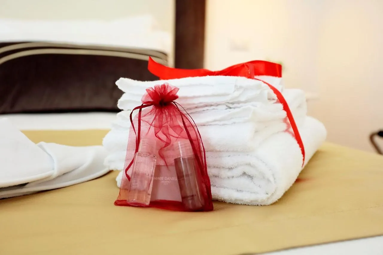 Hemi Suites ميلان 2*,  إيطاليا